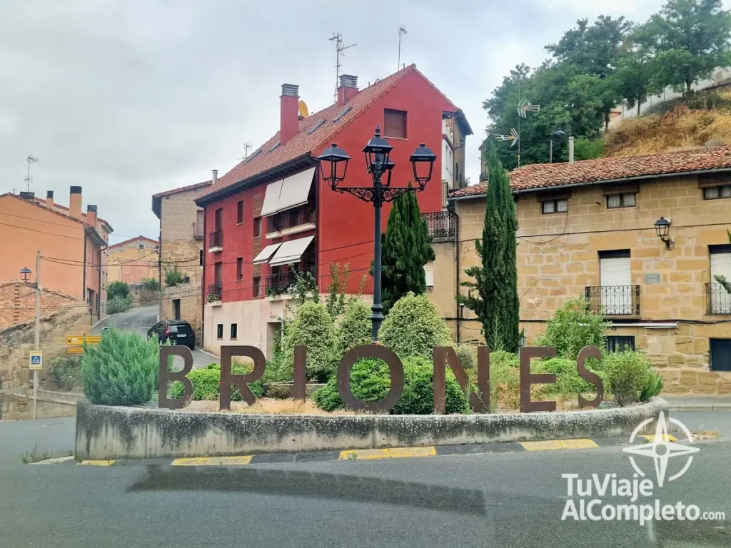 Cartel de briones en la plazuela ibarra
