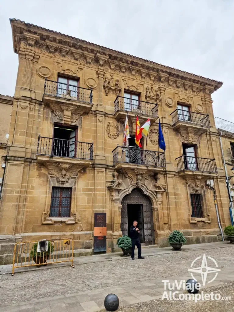 Exterior del El Palacio Marqués de San Nicolás, en Briones